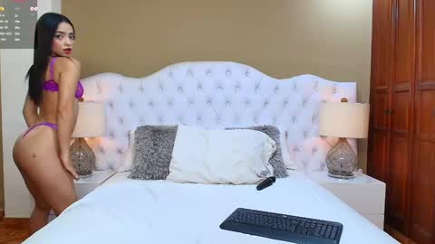 Snapshot of stacey_williams chatting on March 6, 1:37 am  Stacey  online show from March 6, 1:37 am