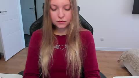 Stacy  online show from April 16, 10:37 am