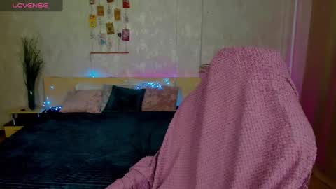 Stacy Mon Tue Wed Thu Fri Sun GMT GMT 3 1000am - 0400pm  online show from February 2, 2:24 pm