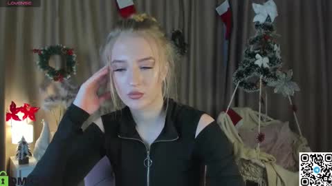 Stacy Mon Tue Wed Thu Fri Sun GMT GMT 3 1000am - 0400pm  online show from November 27, 9:28 am