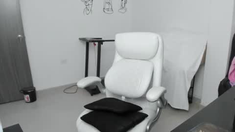 Zulma Yisset online show from March 10, 2:38 am