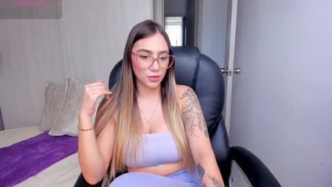 Snapshot of stacyconner chatting on September 19, 8:23 pm Stacy Conner online show from September 19, 8:23 pm