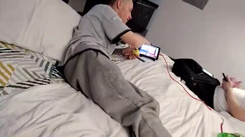 Straightupdownbad online show from February 6, 9:50 pm