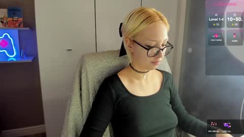 Kate online show from March 25, 3:41 pm