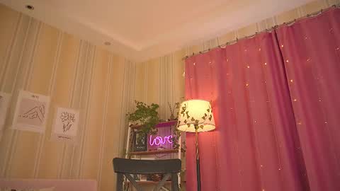 Chloe online show from March 1, 12:09 pm