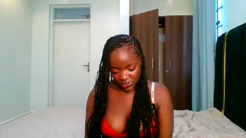 lia online show from May 21, 10:55 am