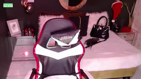 Welcome Im VICTORIA  Your love is my passion activate my love and moaning with your tips and enjoy with me online show from January 18, 1:58 am