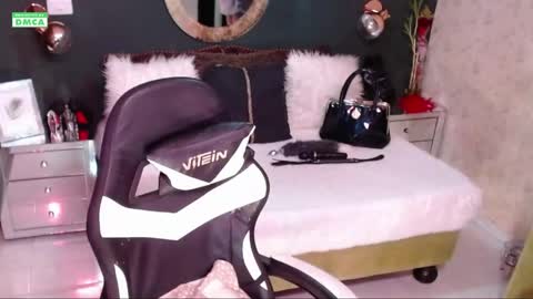 Welcome Im VICTORIA  Your love is my passion activate my love and moaning with your tips and enjoy with me online show from May 17, 12:31 am