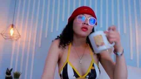 Stark Jones online show from October 9, 2:33 pm