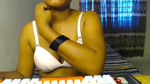 StarryWhispers online show from July 6, 9:17 am