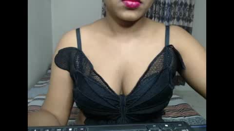 StarryWhispers online show from July 11, 12:41 pm