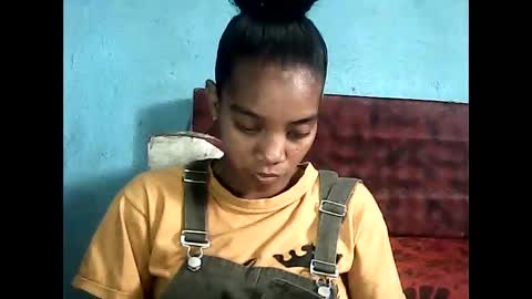 Snapshot of stecimalicia chatting on October 23, 8:27 am Malicia online show from October 23, 8:27 am