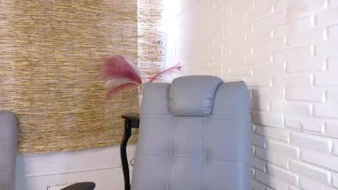 stefannycipriani_ online show from May 6, 3:51 pm