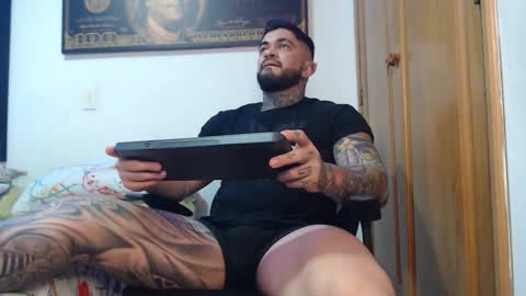 stefanodangelo01 online show from November 8, 4:04 am