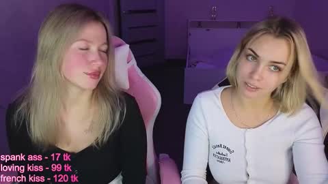 Stefany and Bettany online show from October 25, 4:18 pm