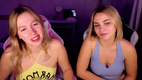 Stefany and Bettany online show from November 19, 5:12 pm