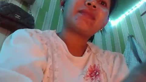Snapshot of steffani_love chatting on October 21, 8:01 pm steffani_love online show from October 21, 8:01 pm