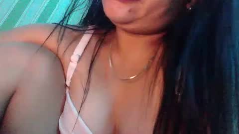 Snapshot of steffani_love chatting on October 23, 2:24 am steffani_love online show from October 23, 2:24 am