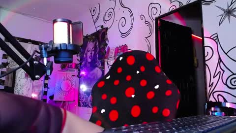   online show from March 26, 5:24 am