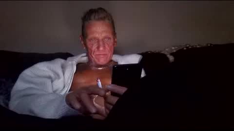 Snapshot of stefy1037 chatting on October 23, 10:17 am stefy1037 online show from October 23, 10:17 am
