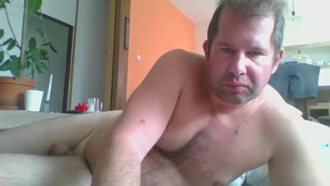 Snapshot of steki038434 chatting on September 10, 10:38 am steki038434 online show from September 10, 10:38 am