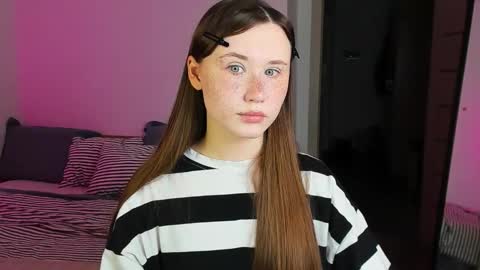 stella_sunny online show from October 4, 9:45 pm