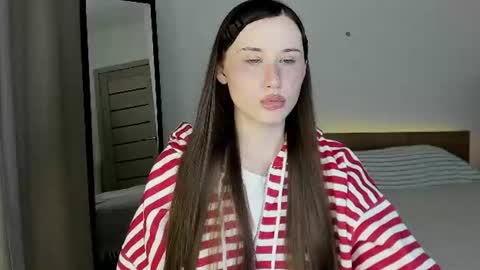 stella_sunny online show from August 1, 7:26 pm