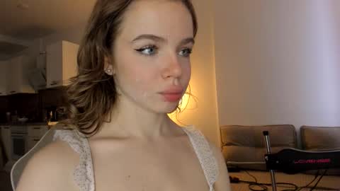 Asella online show from December 15, 8:21 am