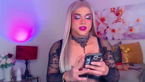 CALL ME STELLA online show from October 15, 6:53 pm