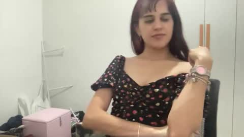 stellalins2025 online show from December 2, 4:00 am