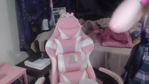 Snapshot of stellalocke chatting on November 1, 5:50 am StellaLocke online show from November 1, 5:50 am