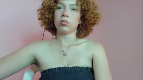 Snapshot of stephanie_bennett chatting on October 19, 3:33 am stephanie bennett online show from October 19, 3:33 am