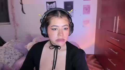 Stephanie  online show from March 13, 2:04 am