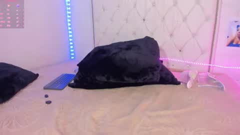 Anny online show from April 11, 7:45 am