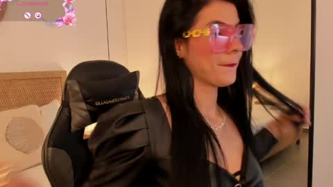 S T E P H A N Y A online show from April 22, 7:43 pm