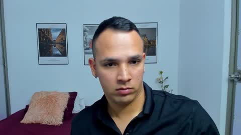 steve__ross online show from December 19, 3:02 am