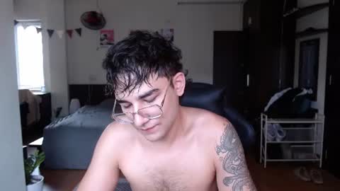 Alex   online show from June 9, 3:28 am