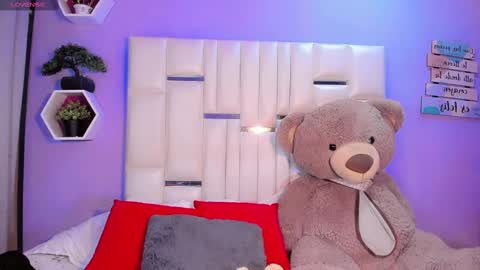 Steisee Reyes online show from September 13, 9:12 am