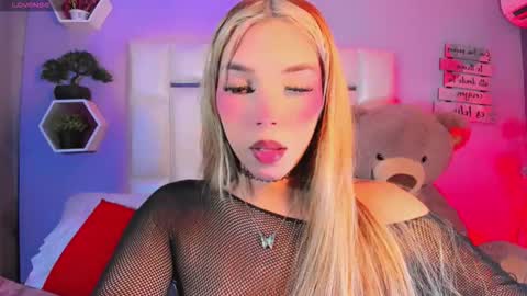 Steisee Reyes online show from October 11, 8:08 am