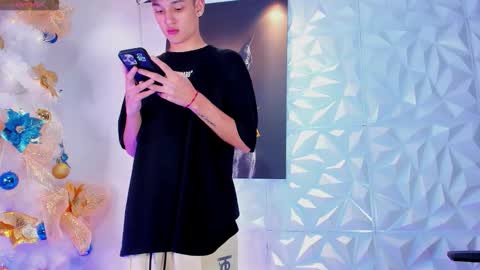 Stiven  brendan online show from December 23, 4:51 am