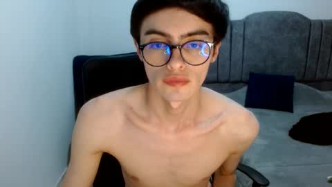 stiv_grant online show from May 29, 2:09 am