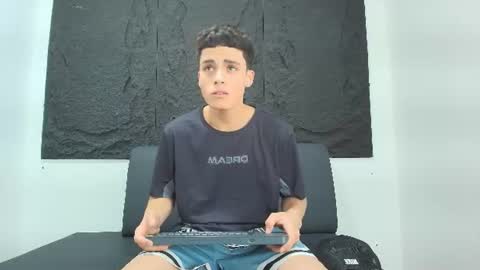 stiven_cooper2 online show from August 5, 7:33 pm