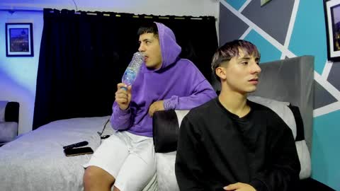 Stiven  online show from March 29, 6:37 am