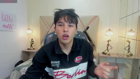 Stiwen online show from December 16, 7:42 pm