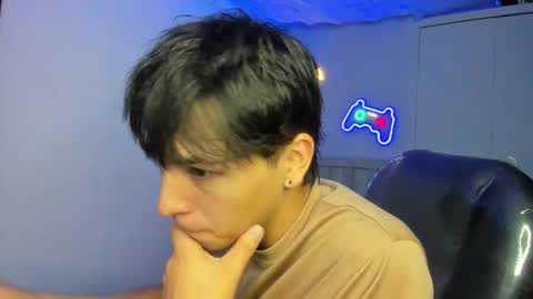 Stiwen online show from September 28, 1:42 pm