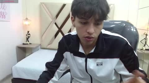 Stiwen online show from March 26, 3:06 pm