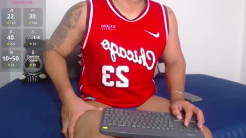 Stone Lee  online show from November 20, 8:13 am