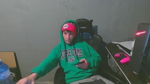 stonedpanda77 online show from December 21, 1:26 am