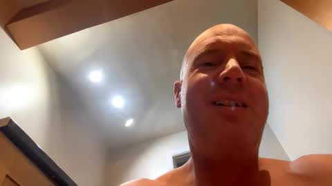 Stoodley22 online show from December 17, 5:47 am