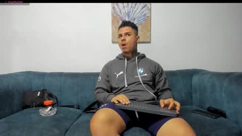 straight__friends online show from November 9, 10:45 pm